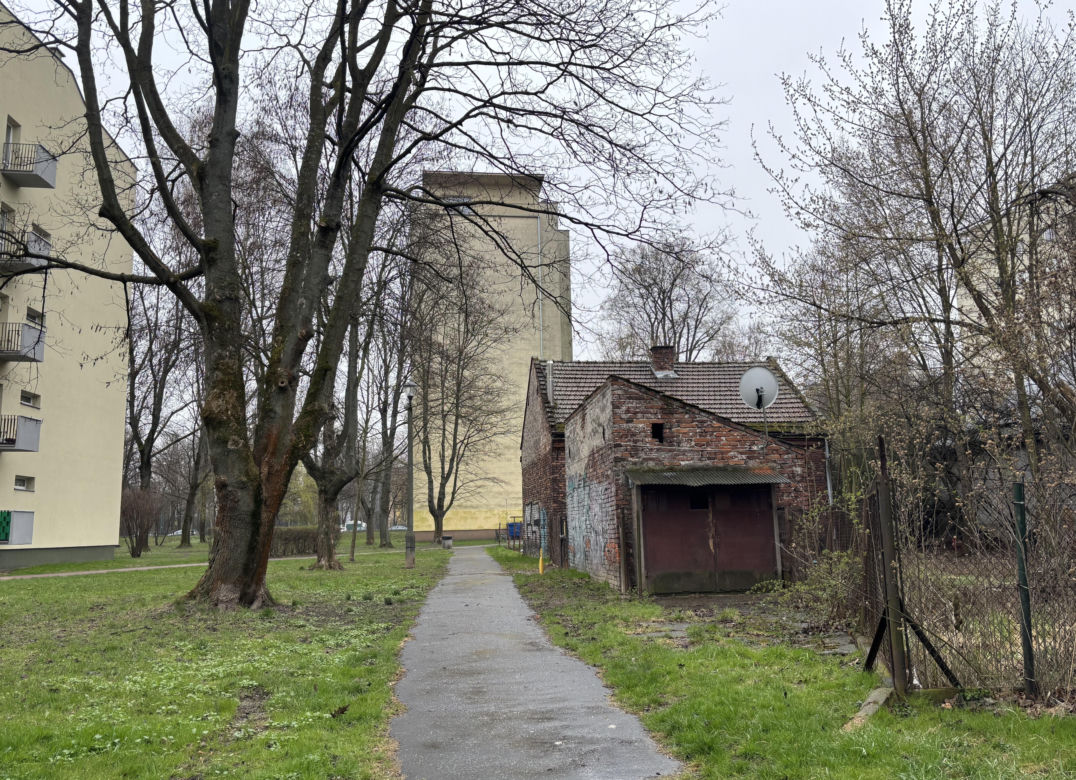 Dom na Osiedlu Kolorowym 37 w Krakowie