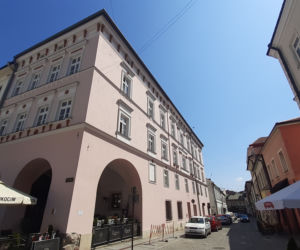Remont tego budynku robi wrażenie. Zajrzęliśmy do środka