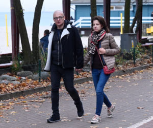 Michał Kamiński z żoną nad morzem 
