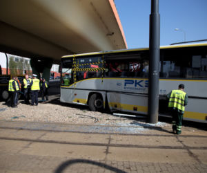 Groźny wypadek na Jagiellońskiej! Autobus zderzył się z tramwajem. Są poszkodowani!