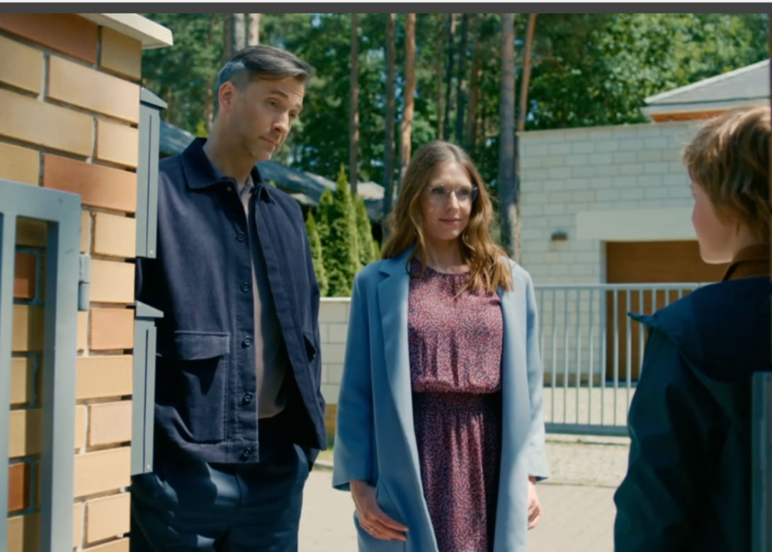 BrzydUla 2, odcinek 156 Ula (Julia Kamińska), Marek (Filip Bobek), Kuba (Jakub Rutkowski)
