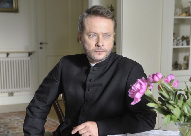 Ojciec Mateusz - Artur Żmijewski
