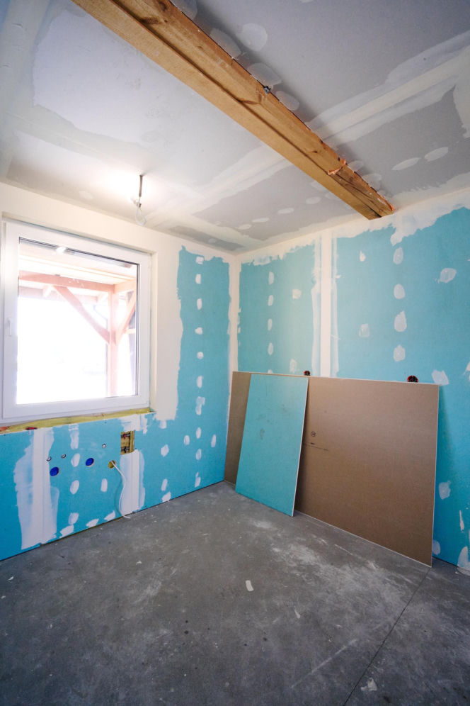 Tragiczny wypadek przerwał marzenia. Ekipa "Nasz Nowy Dom" walczyła z czasem. ZDJĘCIA domu przed i po remoncie