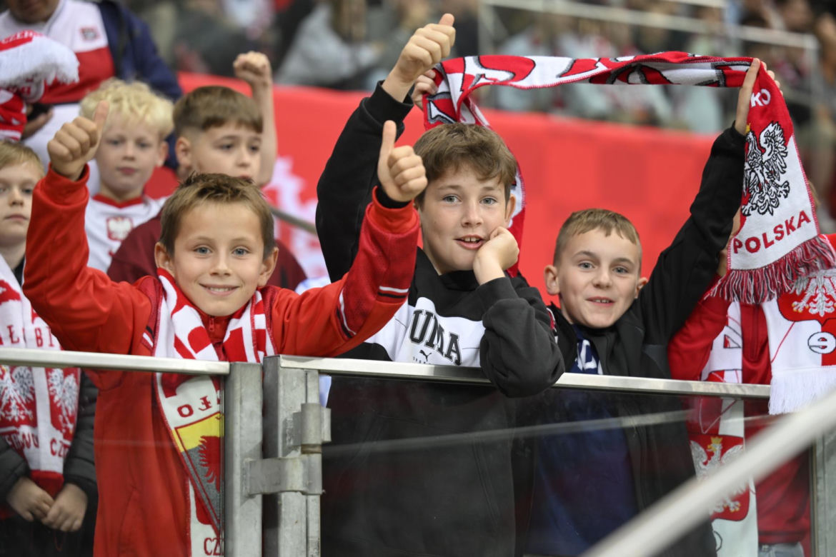 Kibice na meczu Polska - Rumunia. Znajdź się na zdjęciach z Narodowego!