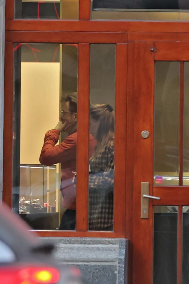 Paweł Wilczak szuka złota w w lombardzie