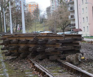 Remont torowiska na ul. Perłowej w Bydgoszczy. Prace nabierają tempa!