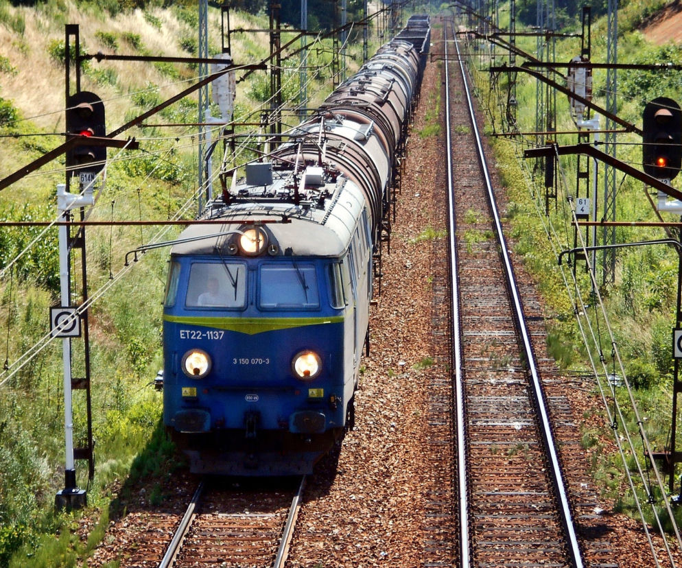 Kolejowy armagedon na trasie Lublin-Warszawa. Wykonawca uciekł. Co dalej?