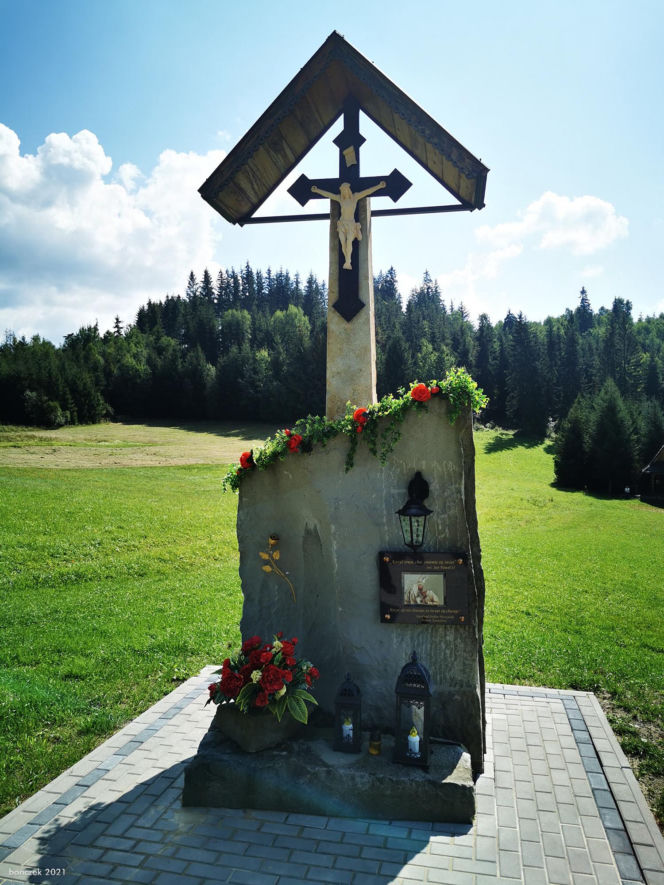 Niezwykła wieś w Beskidach na granicy trzech państw