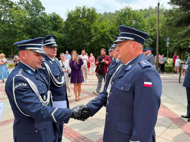 Święto Policji w Starachowicach. Uroczyste awanse, rodzinny piknik i podziękowania