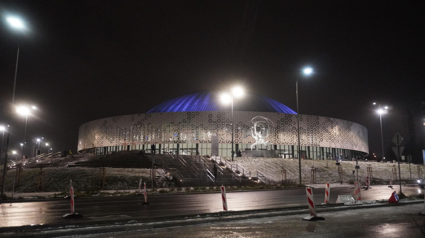 Hala Urania w Olsztynie w końcu otwarta. Tłumy przybyły na Galaktyczny Benefis! [ZDJĘCIA]