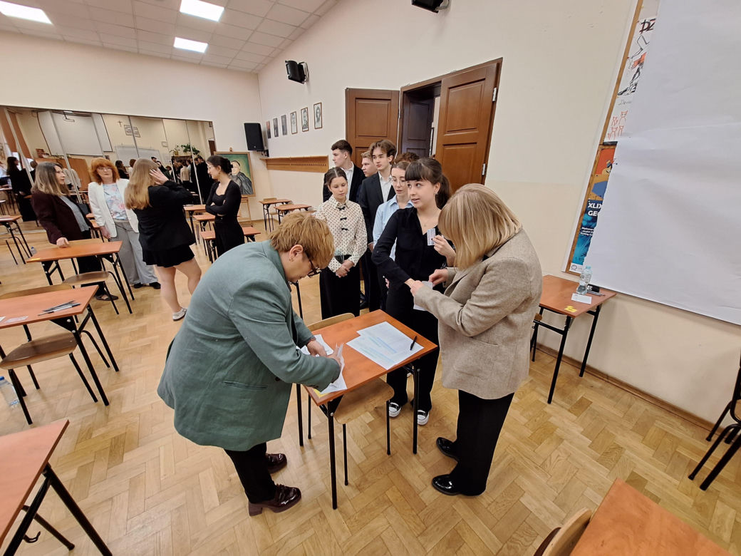 Maturzyści z Rzeszowa rozpoczęli egzaminy 