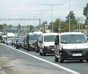 Wściekli mieszkańcy zablokują wyjazd z Warszawy. Co Rafał Trzaskowski uzgonił z burmistrzem Łomianek?