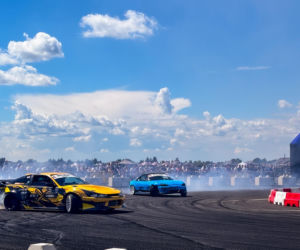 Tłumy na mieleckim lotnisku. SkillZone Festival powrócił z potężną dawką driftu i supersamochodów