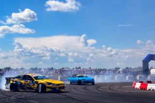 Tłumy na mieleckim lotnisku. SkillZone Festival powrócił z potężną dawką driftu i supersamochodów