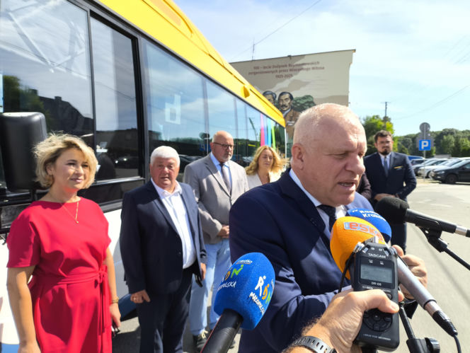 Nowa linia autobusowa A74 zapewni dojazd do szkół i pracy