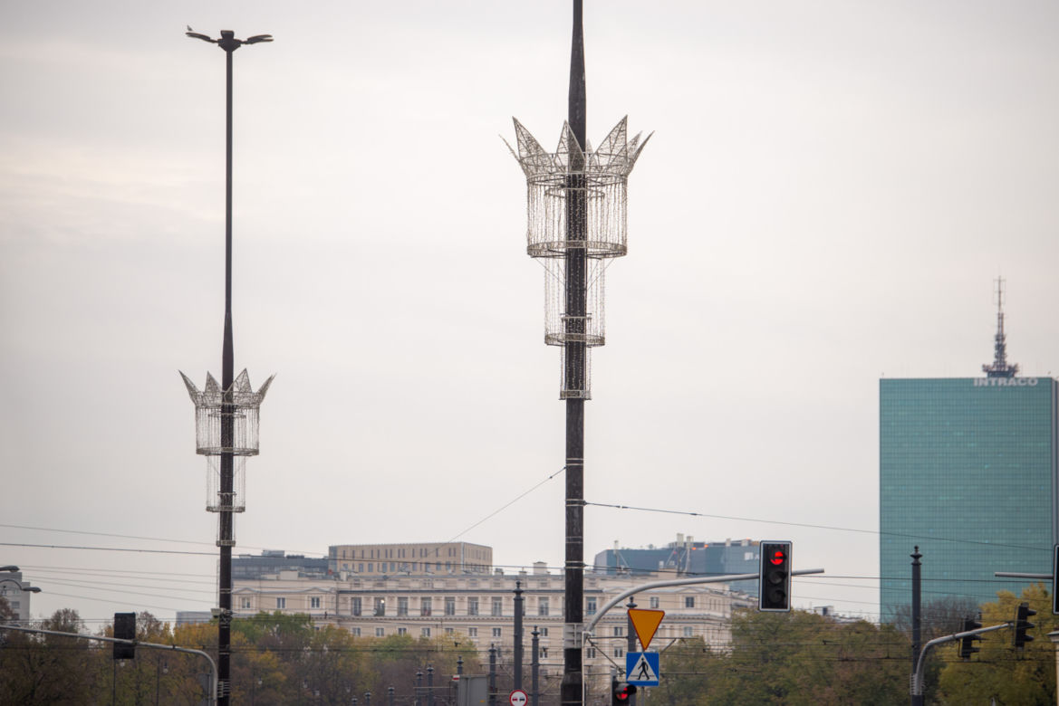 Już montują świąteczną iluminację