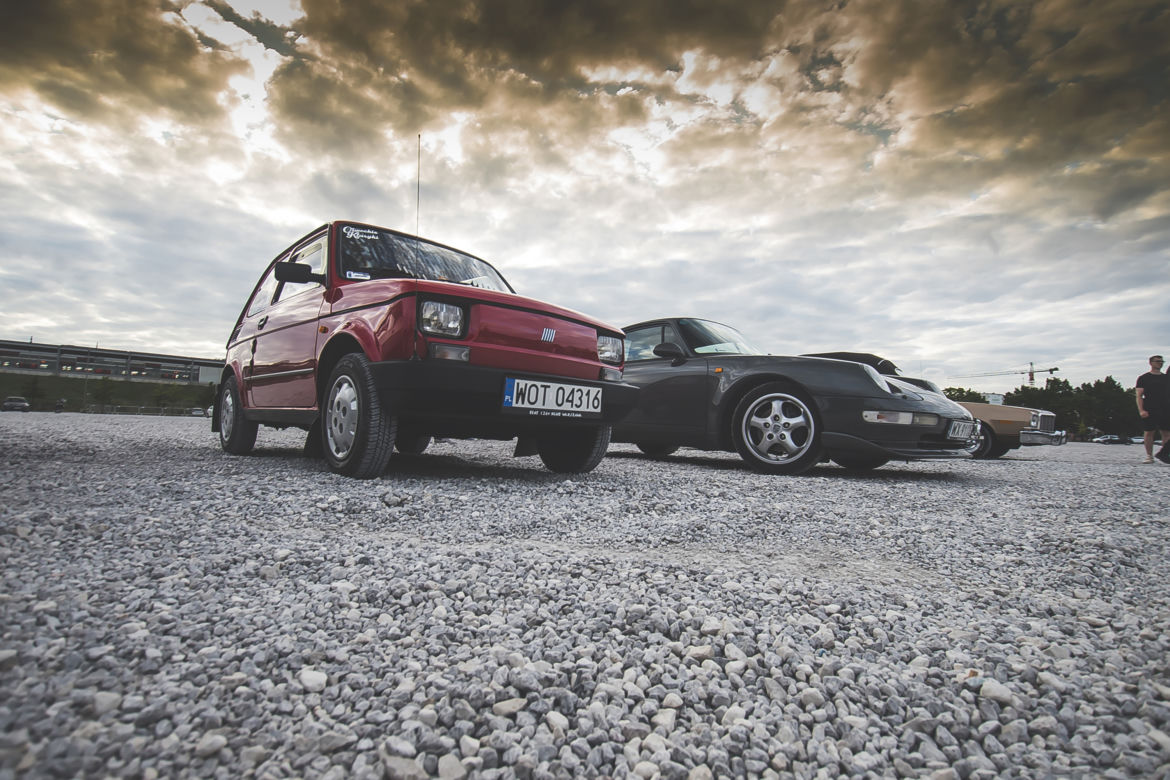 Spotkanie Youngtimer Warsaw pod PGE Narodowym