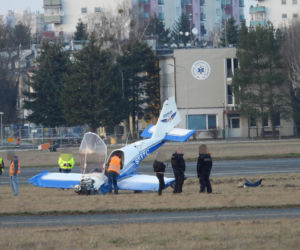 Samolot zarył w ziemię! Niebezpieczny incydent na warszawskim lotnisku