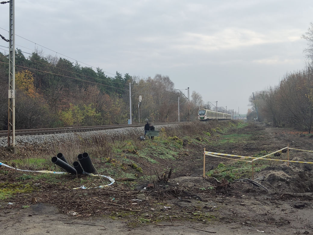 Tragedia na Olszynce Grochowskiej. Kobieta zginęła pod kołami pociągu