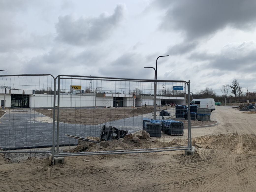 Budowa schroniska przy ul. Kobylepole w Poznaniu (kwiecień 2021)