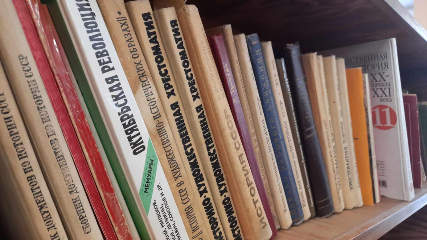 Tak wygląda przejęta od Rosji szkoła w Warszawie 