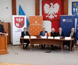 Podpisanie umów na przebudowy skrzyżowań na DK 15 w Sampławie i DK 16 w Lubajnach, Starych Jabłonkach i Zawadach Małych
