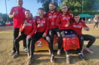 Świetne wieści z Anglii! Zawodnicy LKS Szawer Leszno wracają z Mistrzostw Europy z medalami [ZDJĘCIA]