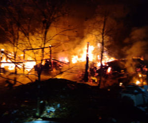 Żabno. Trzy pożary w jedną noc! SERYJNY PODPALACZ poszukiwany przez policję