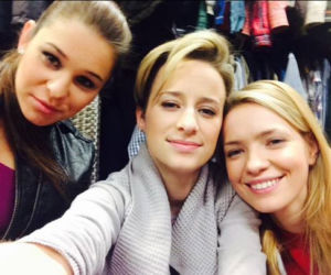 Pierwsza miłość. Aśka (Paulina Gałązka), Sabina (Urszula Dębska), Daga (Anna Szymańczyk)