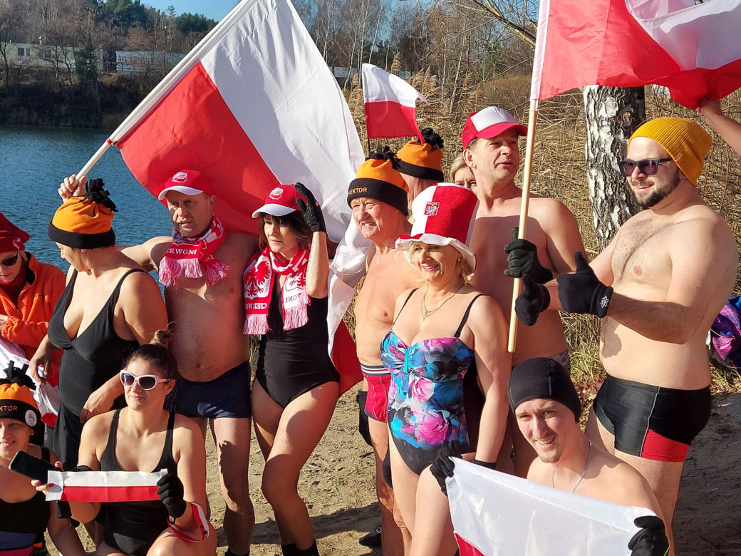Święto Niepodległości w starachowickim Klubie Morsów "Wektor"
