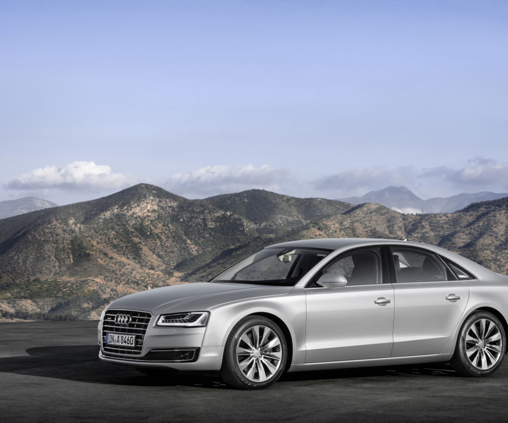 Audi A8 lifting 2014