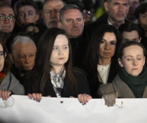 Rocznica katastrofy smoleńskiej. Tłumy ruszyły w Marszu Pamięci