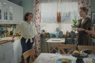 M jak miłość, odcinek 1894. Marysia (Małgorzata Pieńkowska), Natalka (Dominika Suchecka)