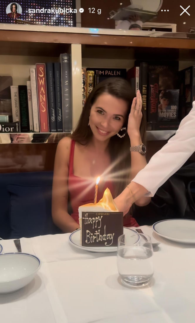 Sandra Kubicka pokazuje mężowi co stracił