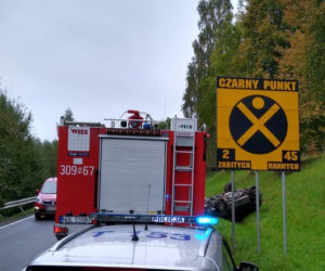 Wypadek na DK 51. Na odcinku Ługwałd - Spręcowo dachował samochód. Uwaga na utrudnienia!