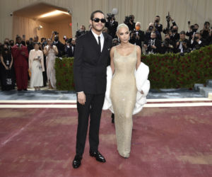 Kim Kardashian w TEJ sukience Marilyn Monroe! Jest warta miliony