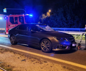 Tragedia pod Warszawą. 63-latek zginął pod kołami auta