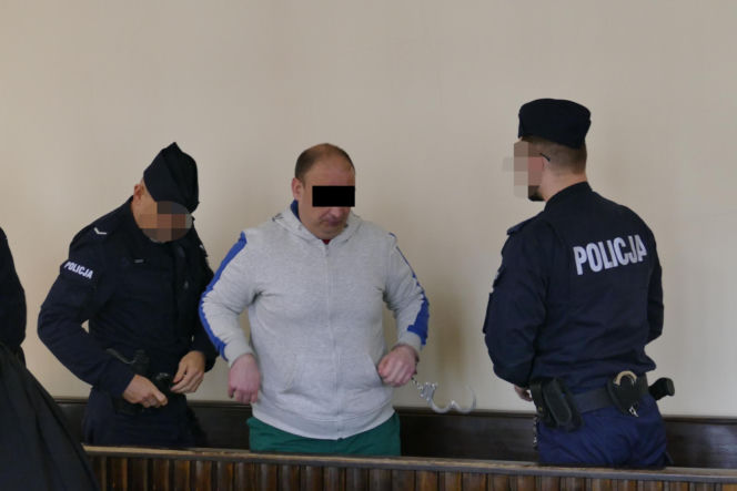 Spalił Pawła na przystanku, wyjdzie z więzienia po 40 latach? „ Zadał śmierć pokrzywdzonemu w sposób wyjątkowo makabryczny”