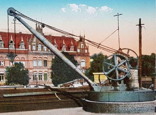 Kolejna atrakcja nad Brdą. Replika historycznego żurawia portowego stanie na Rybim Rynku w Bydgoszczy