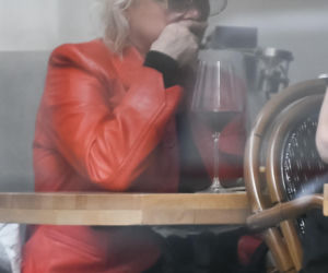 Katarzyna Figura przytula Maćka Musiałowskiego