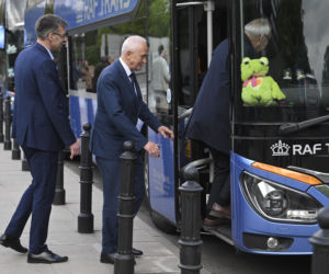 Politycy PiS jadą na wyjazdowe posiedzenie klubu