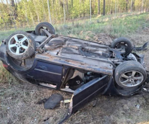 Kolumbijczycy dachowali Golfem w rowie. Zaskakujące odkrycie policjantów