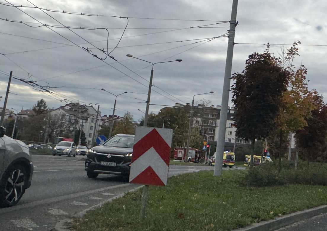 Wjechał na czerwonym i staranował hondę. Pół Lublina stanęło w korkach!