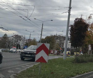 Wjechał na czerwonym i staranował hondę. Pół Lublina stanęło w korkach!
