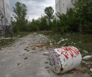 „Czarnobyl” Warszawy zniknie z mapy. „Smród, fetor i grzyb”. Tak wyglądało życie w „13 dzielnicy”