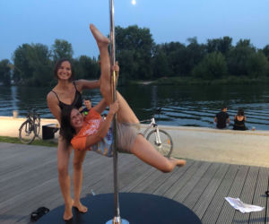 ESKA Summer City ćwiczyła pole dance na plaży razem z Pole Dance Insitute