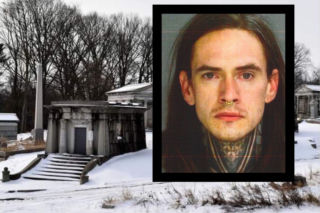 Przeraził nawet policjantów. 34-latek wykradł z zabytkowego cmentarza setki ludzkich szczątków