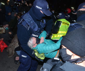 Manifestacja przed siedzibą MEN