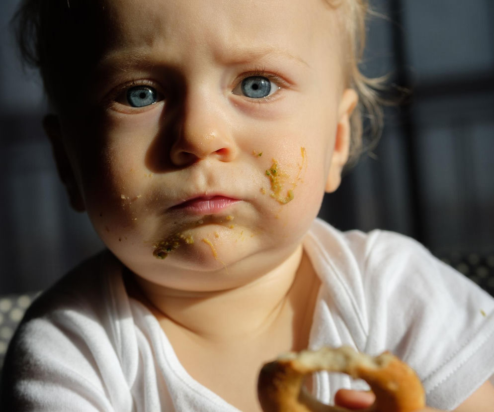 Dziecko nie chce próbować nowego jedzenia? Ta metoda jest o 60% skuteczniejsza