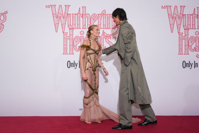 Jacob Elordi i Margot Robbie na premierze "Wichrowych Wzgórz"